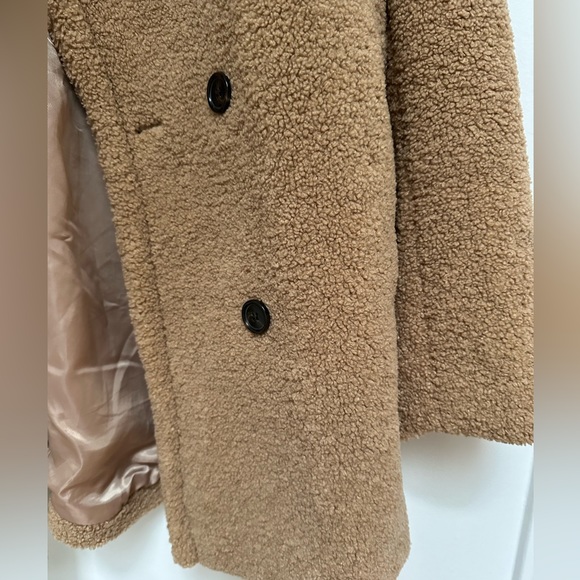 KENSIE
Faux Fur Double Breasted Teddy Coat Small - Picture 11 of 16